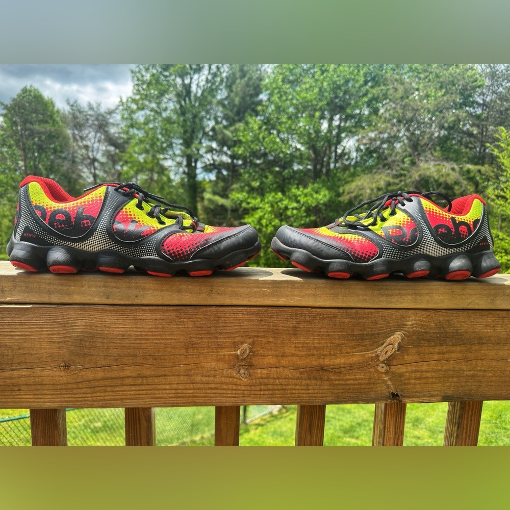 RARE Reebok ATV 19 Sonic Rush M40630 Mens Size 12 Running Shoe Red Black Neon